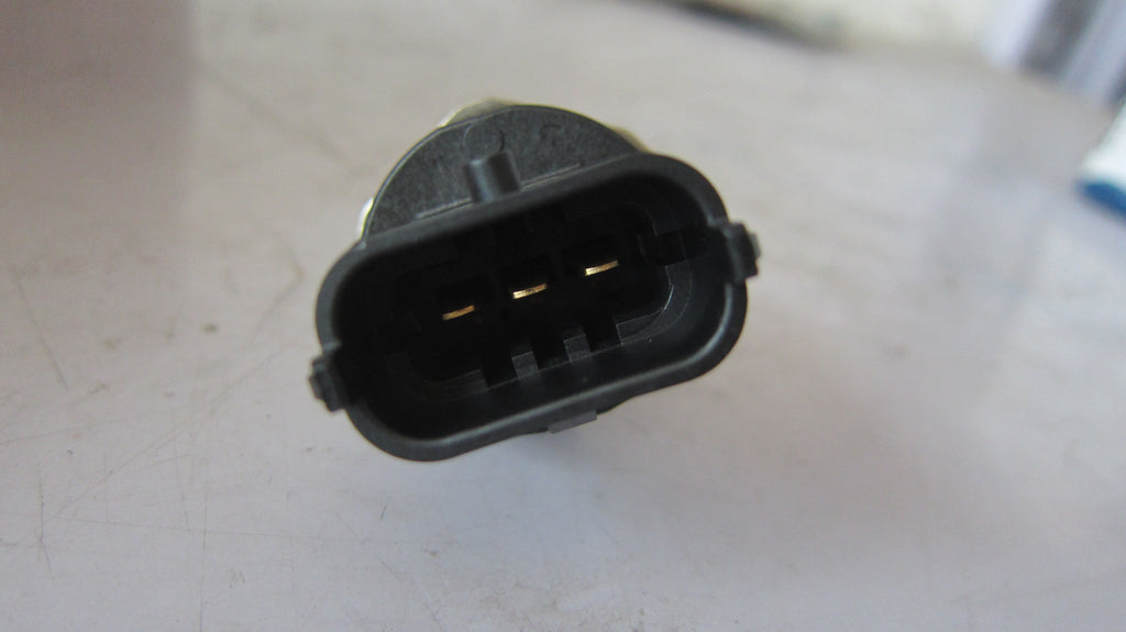 612600081585 200V27421-0229 200V27421-0230 0281006364 Rail pressure sensor OEM