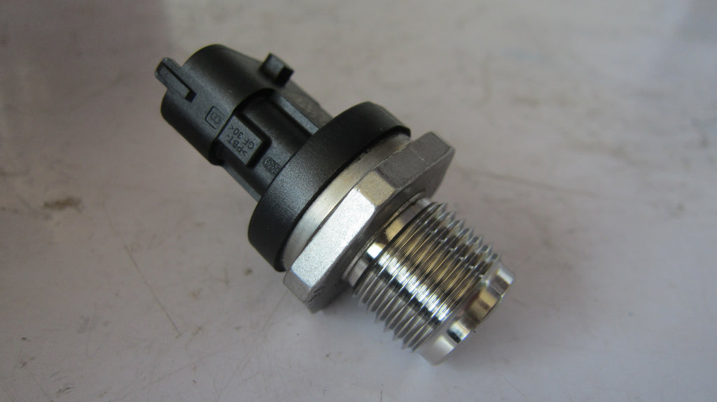 612600081585 200V27421-0229 200V27421-0230 0281006364 Rail pressure sensor OEM