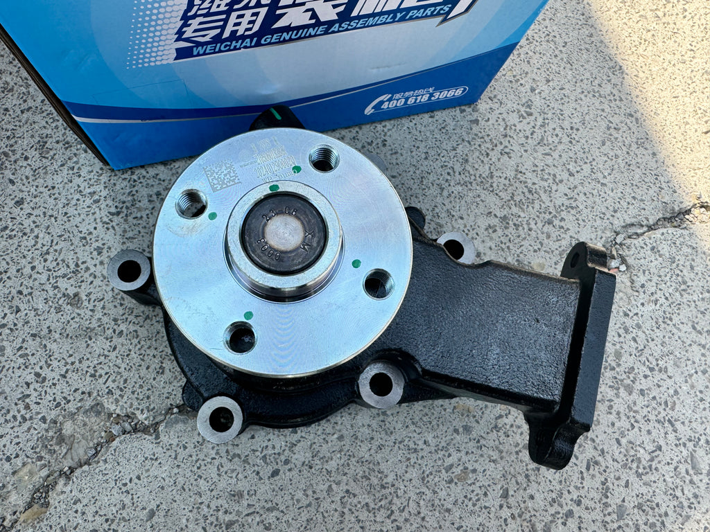 2105060132 OEM water pump