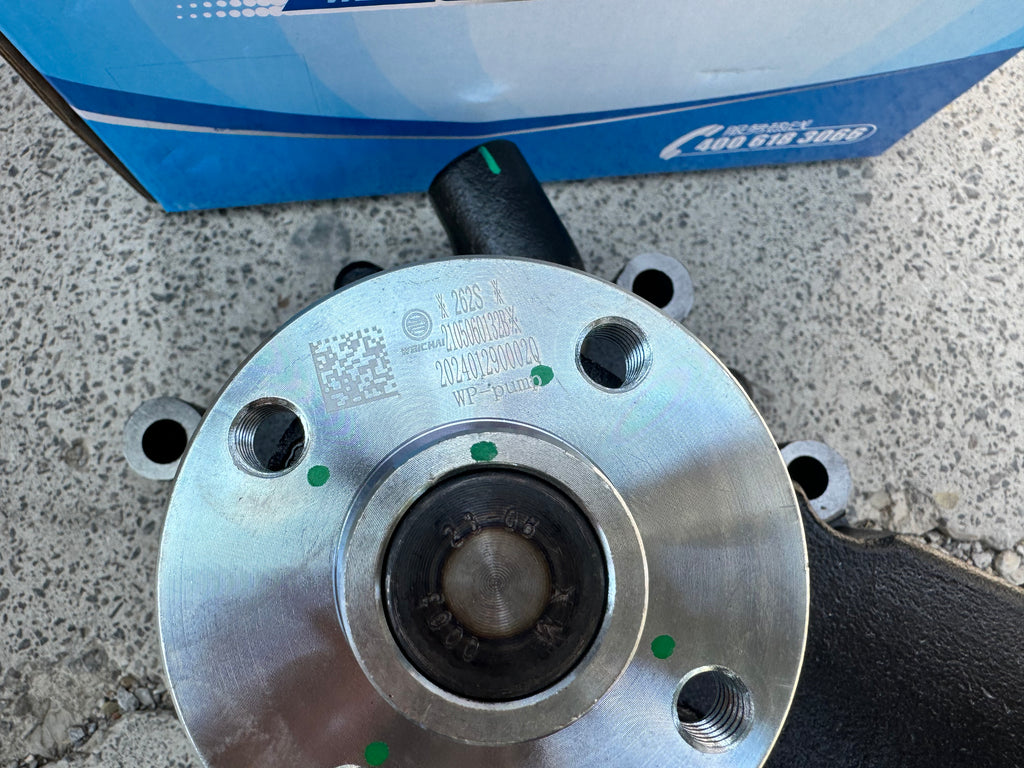 2105060132 OEM water pump