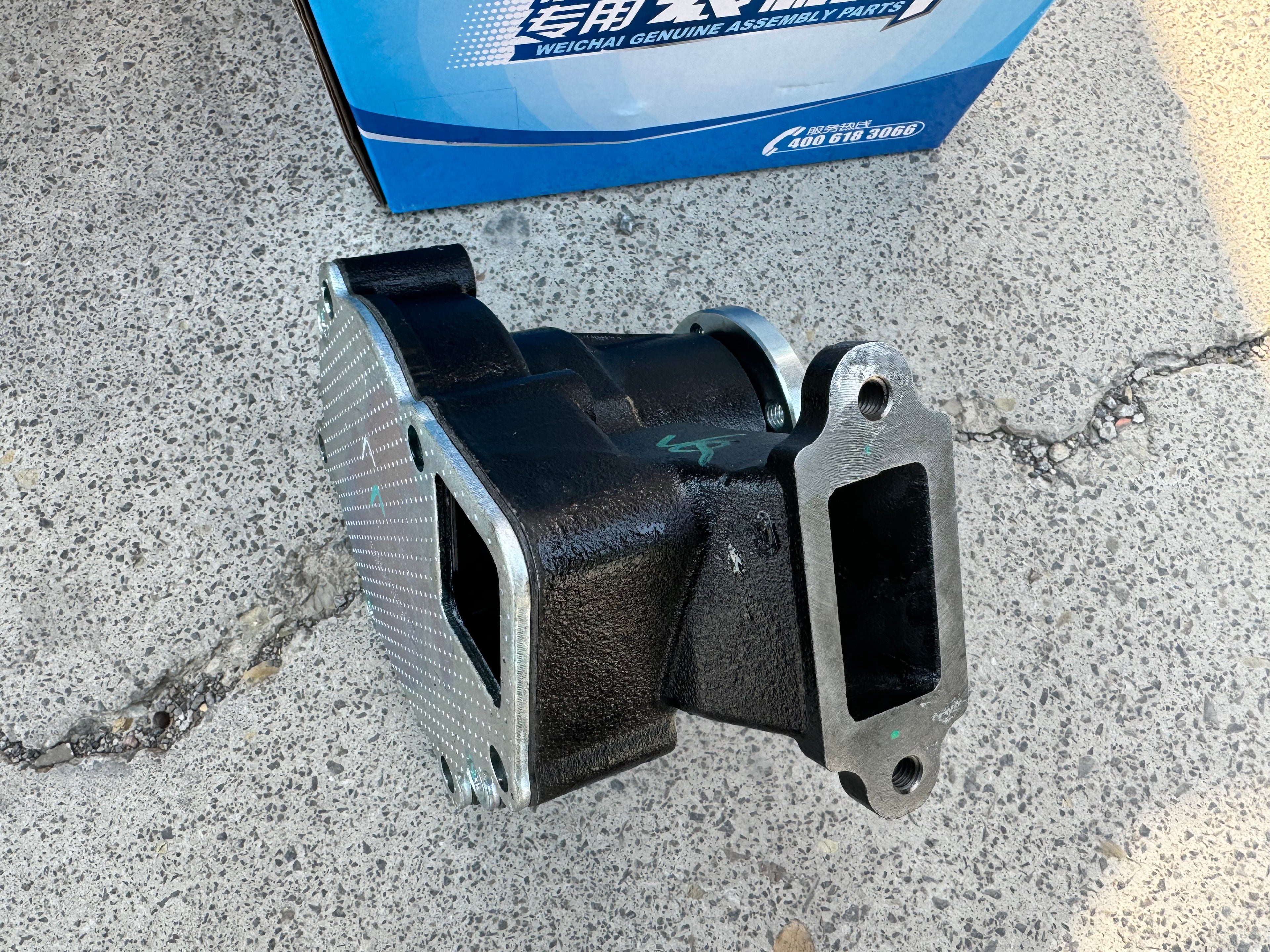 2105060132 OEM water pump