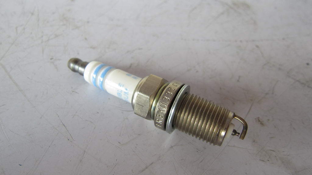 1000450457 FR3KII332 spark plug OEM