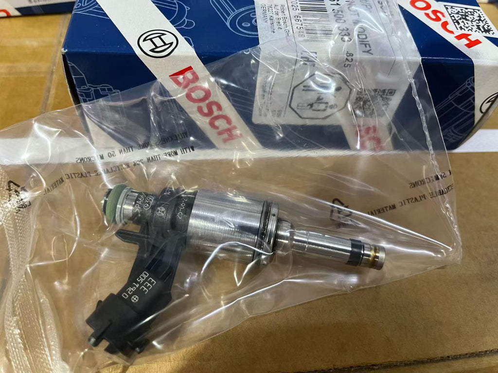 0261500333 LR024998 31480972 fuel injector OEM
