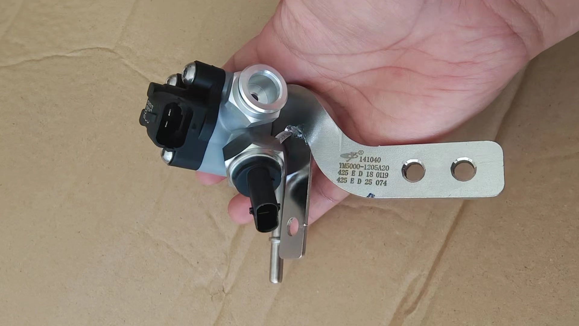 YM5000-1205A20 Carbon Hydrogen Nozzle OEM