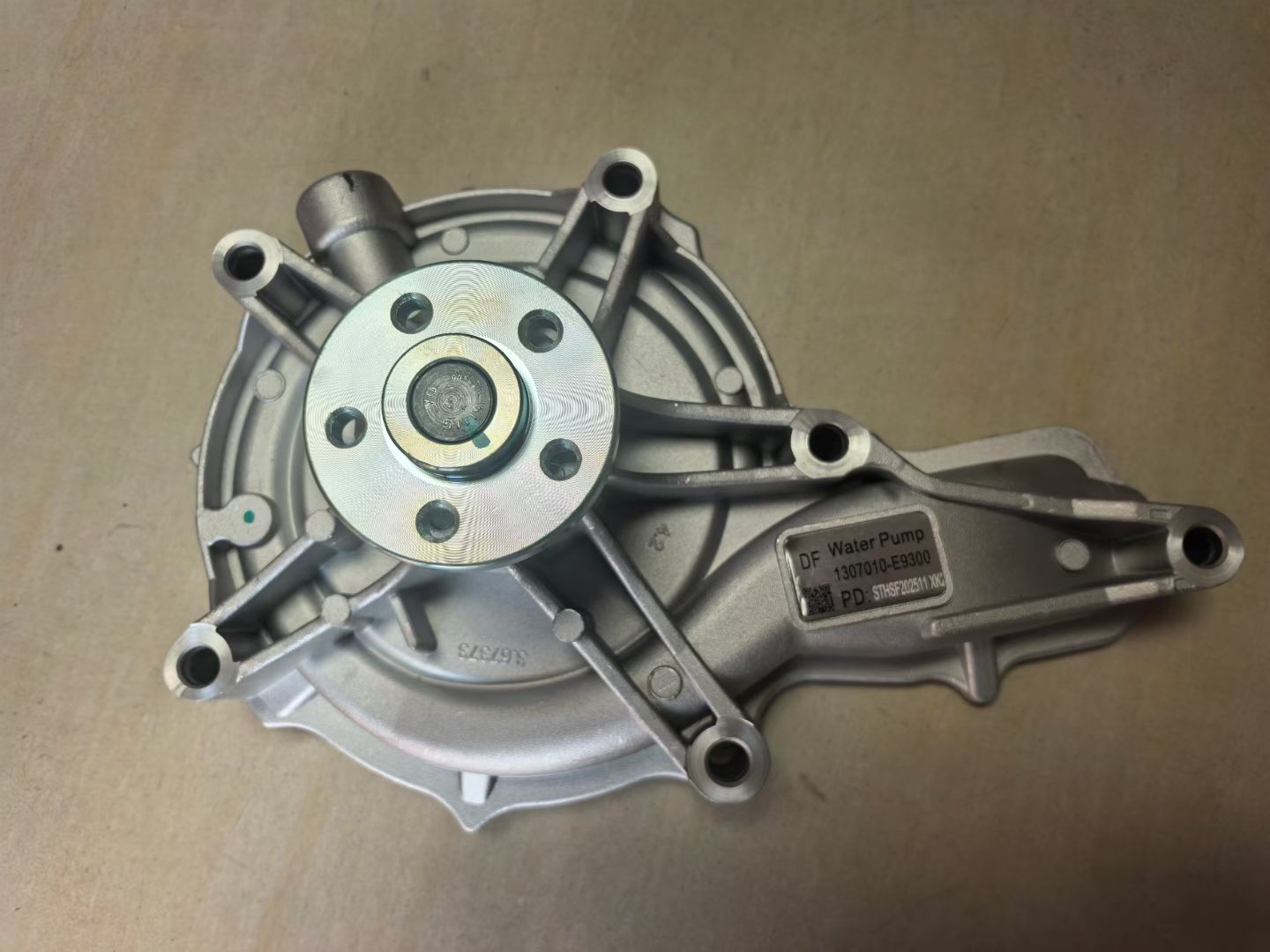 OEM engine water pump for 1307010-E9300 engine